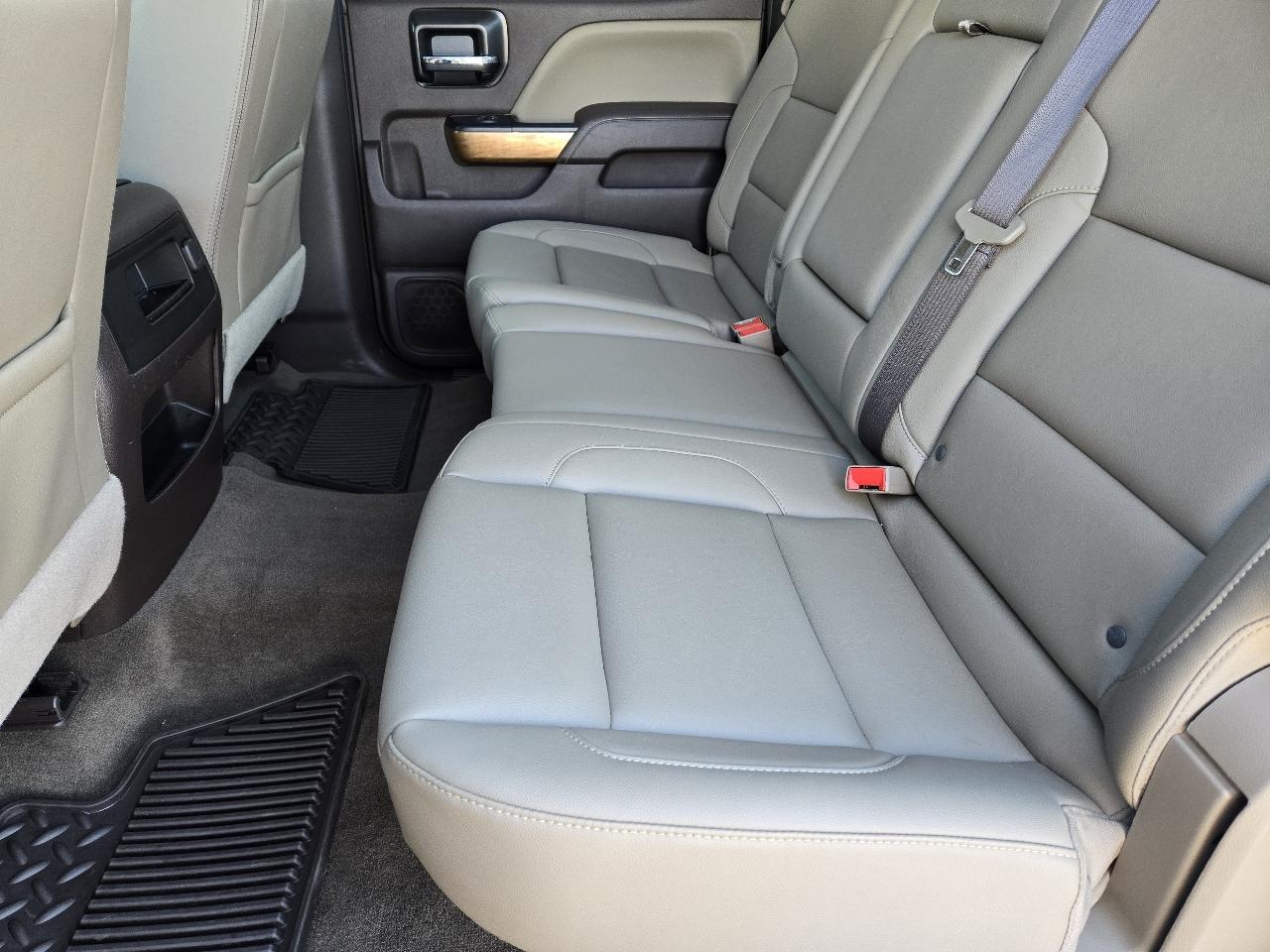 Chevrolet Silverado photo 15