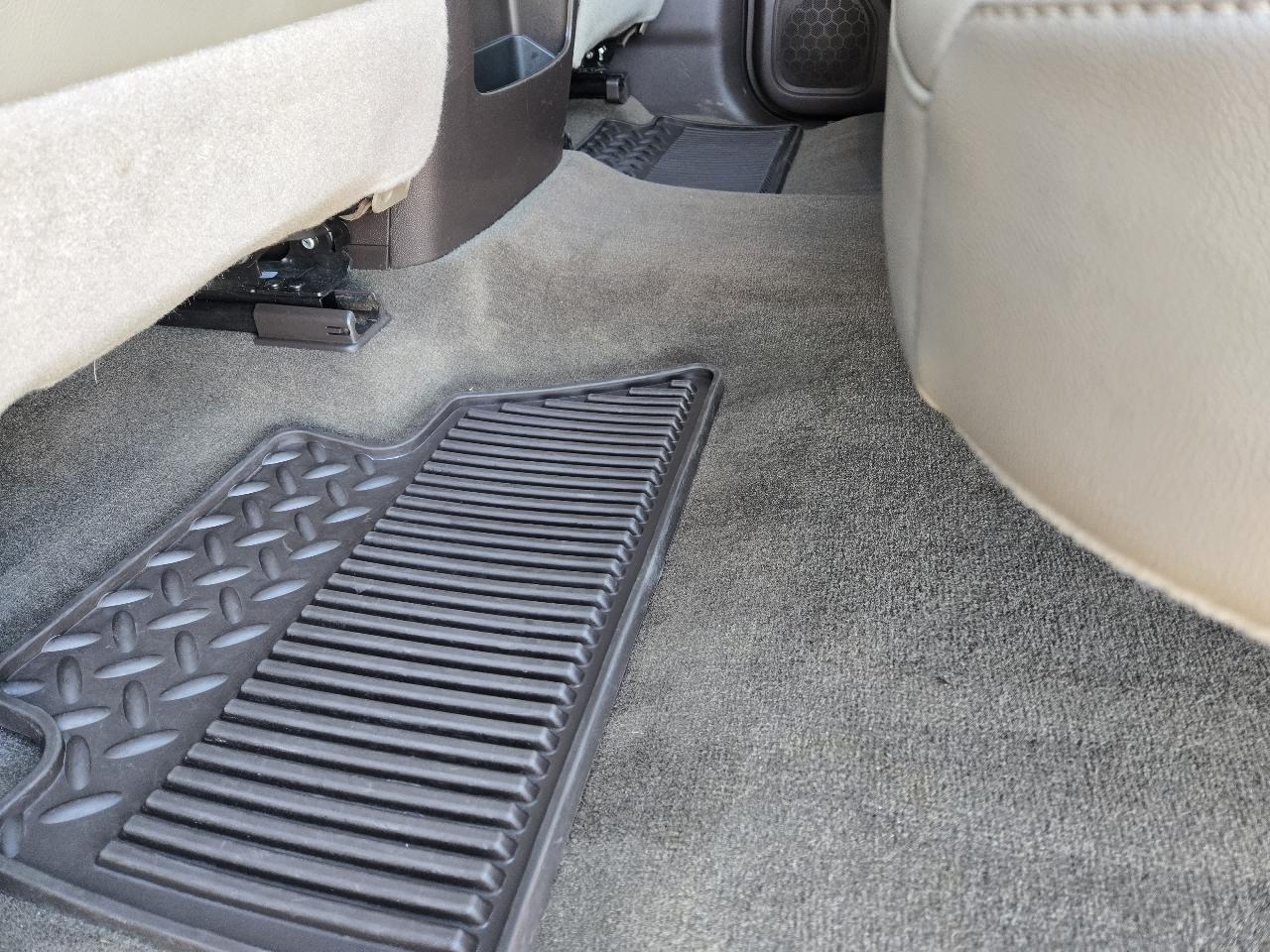 Chevrolet Silverado photo 37