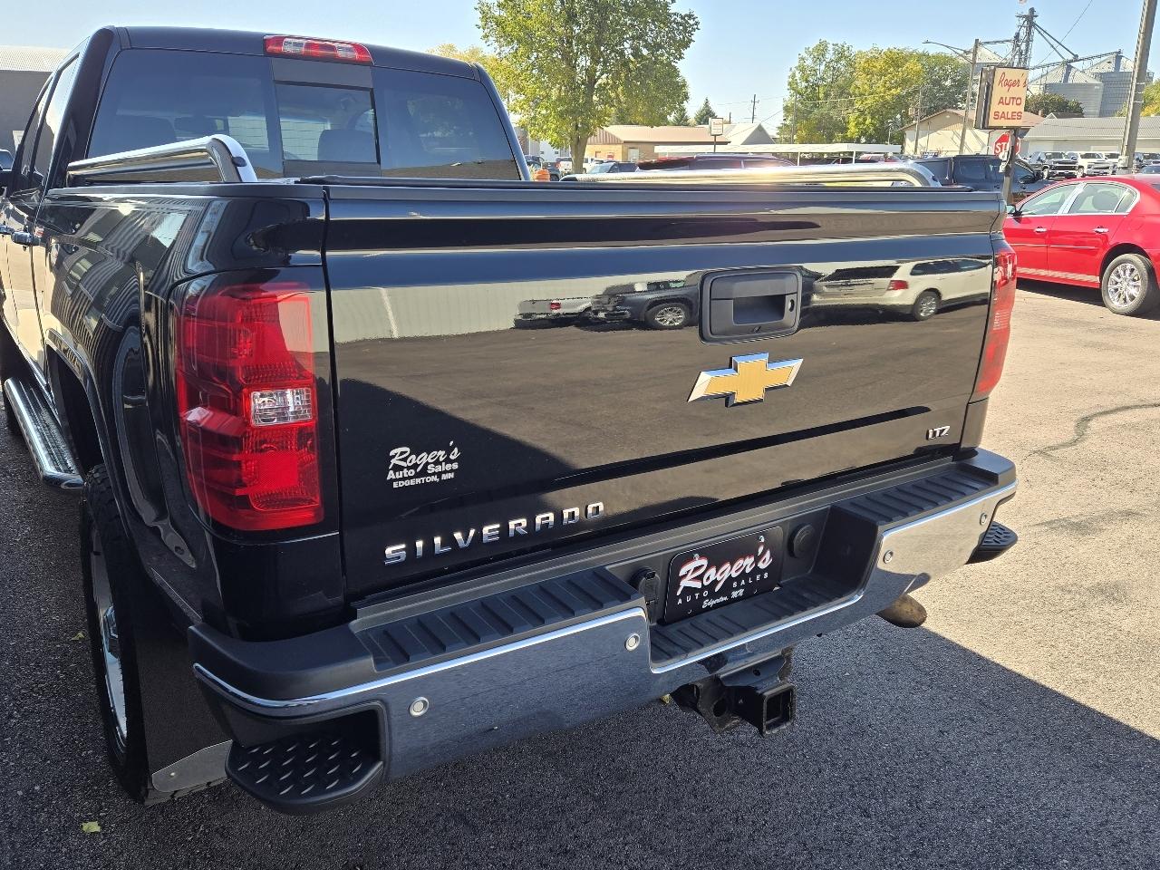 Chevrolet Silverado photo 14