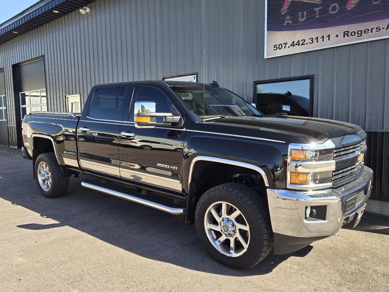 Chevrolet Silverado photo 8