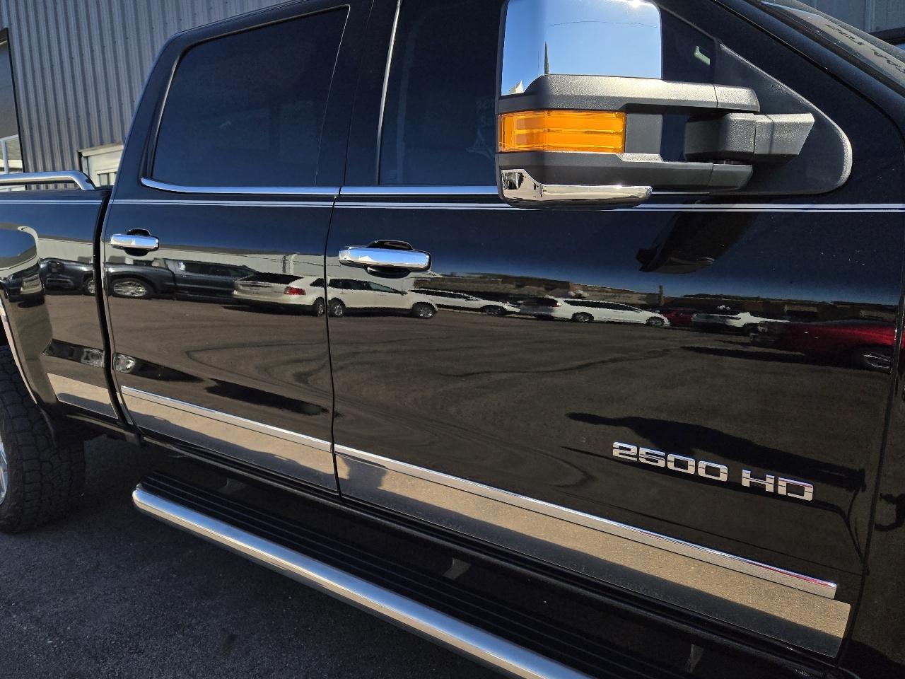 Chevrolet Silverado photo 12