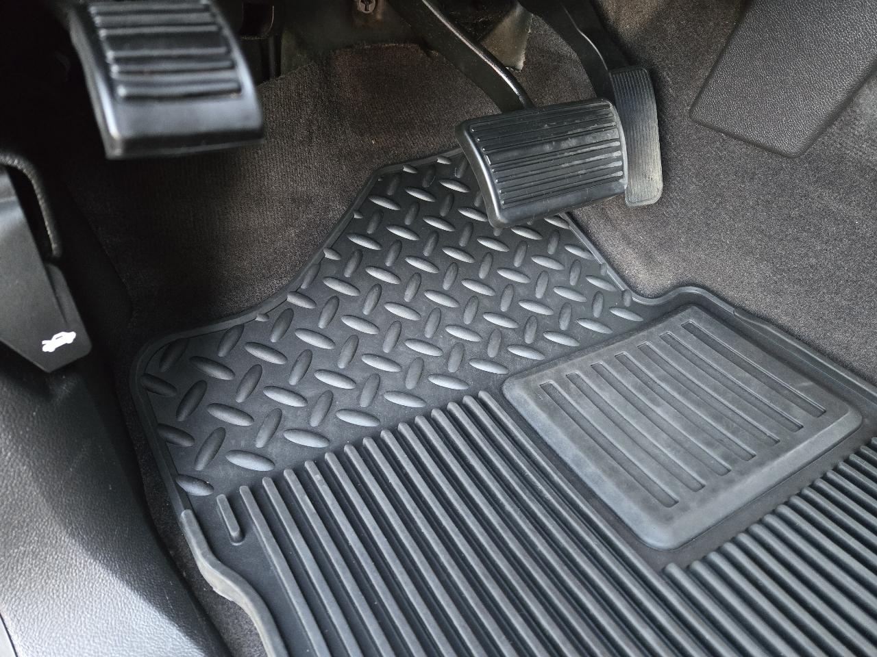 GMC Sierra 1500 4WD Crew Cab 143.5" SLE 2011