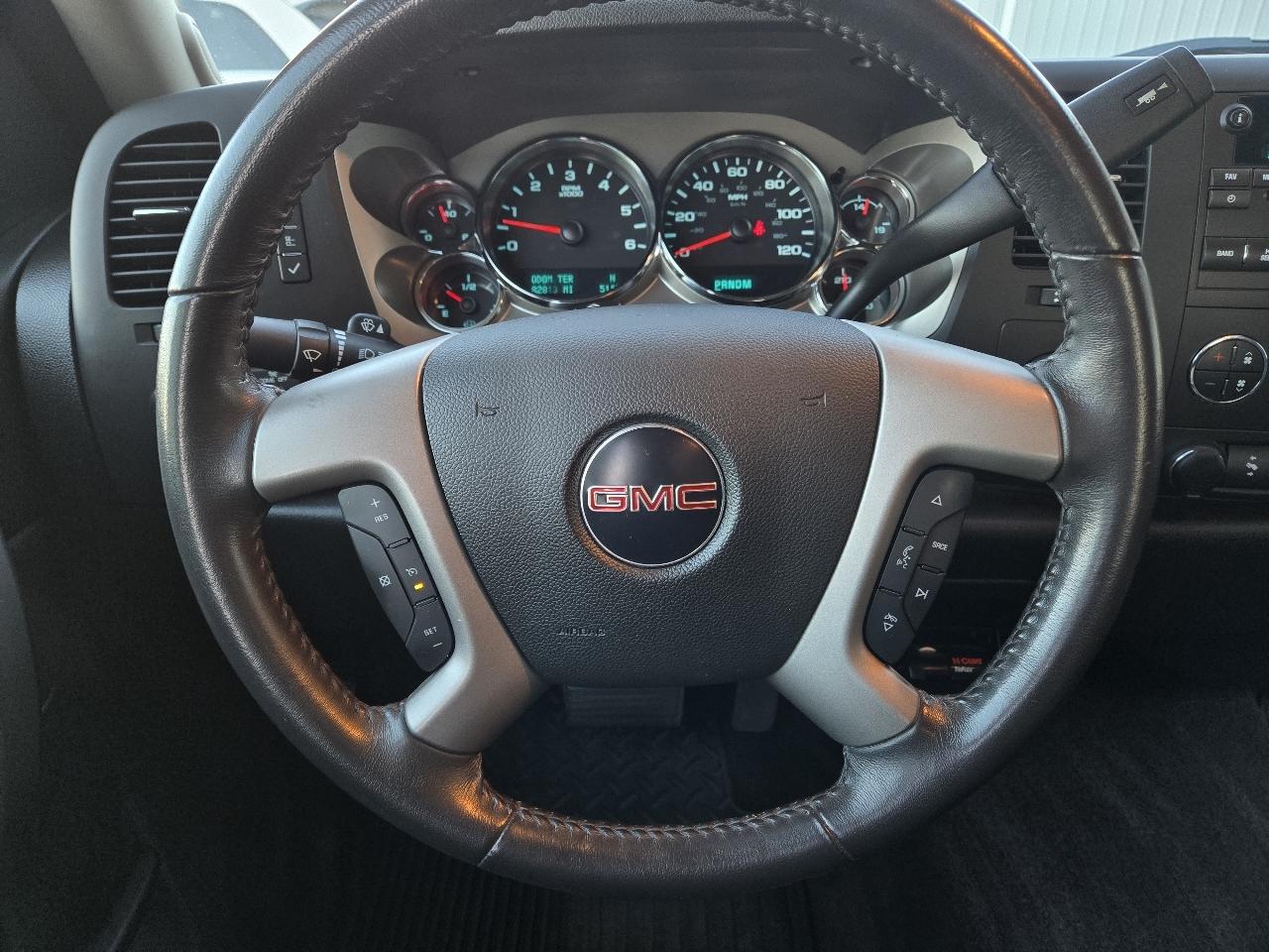 GMC Sierra 1500 4WD Crew Cab 143.5" SLE 2011