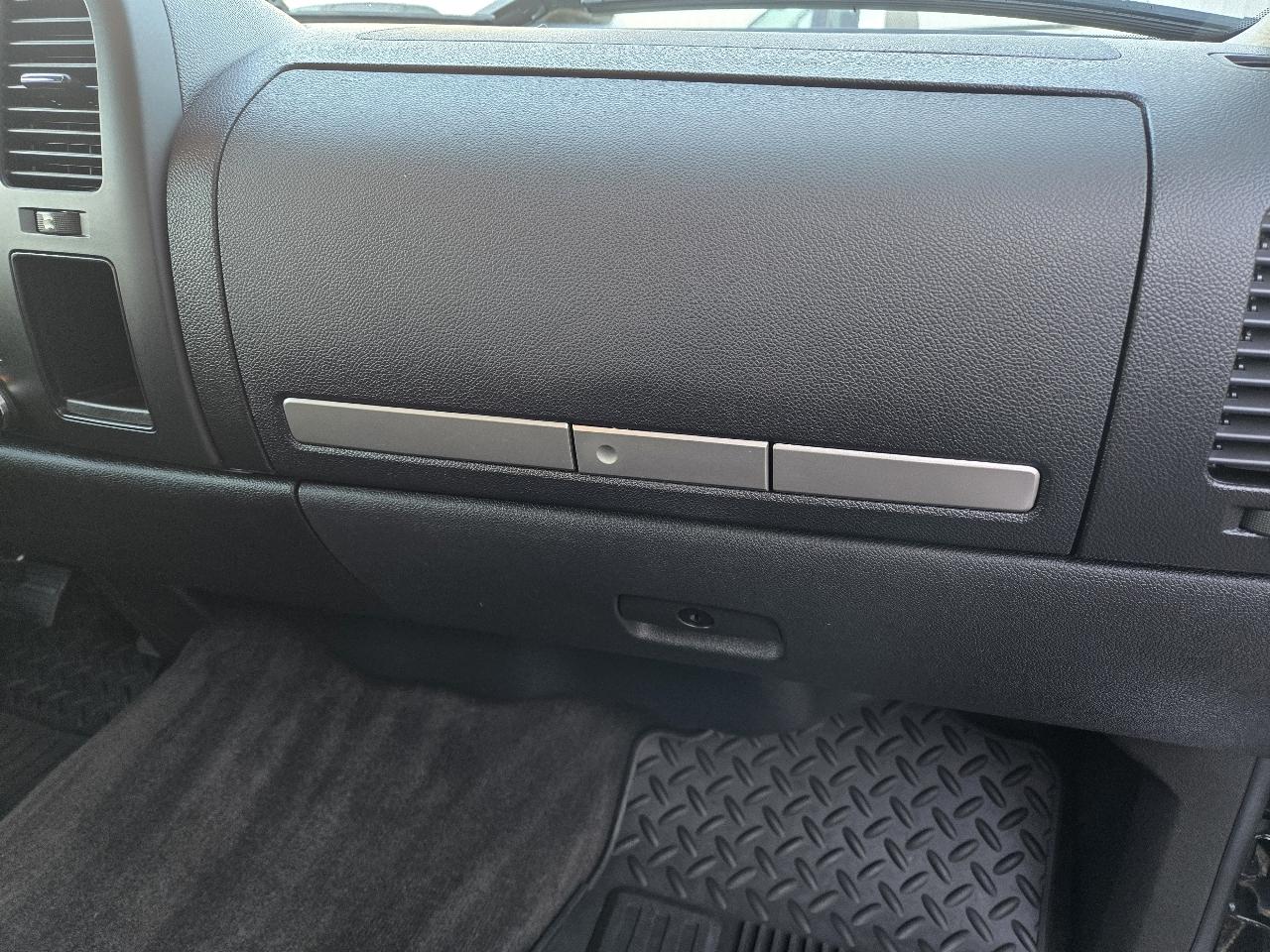 GMC Sierra 1500 4WD Crew Cab 143.5" SLE 2011