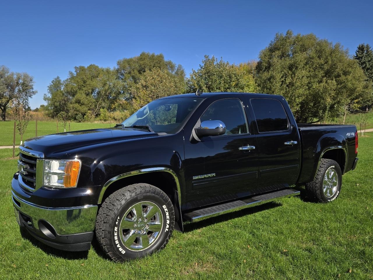 GMC Sierra 1500 4WD Crew Cab 143.5" SLE 2011