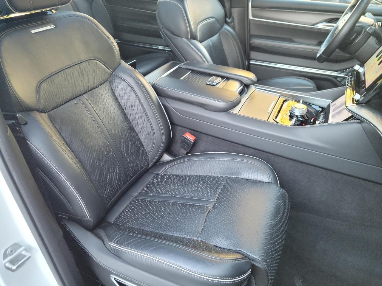 Jeep Grand Wagoneer L Series II Obsidian 4x4 2024