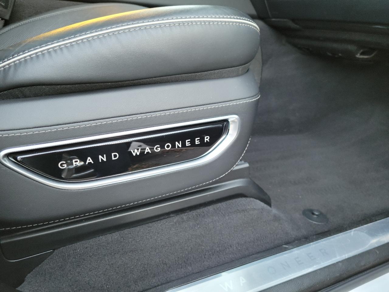 Jeep Grand Wagoneer L Series II Obsidian 4x4 2024