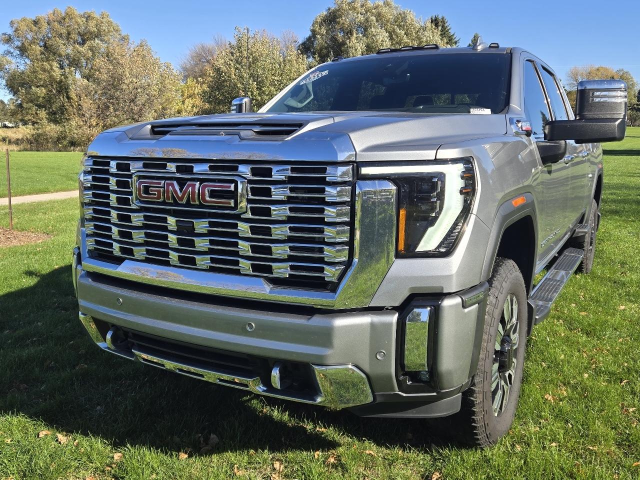 GMC Sierra 3500HD 4WD Crew Cab 159" Denali 2024