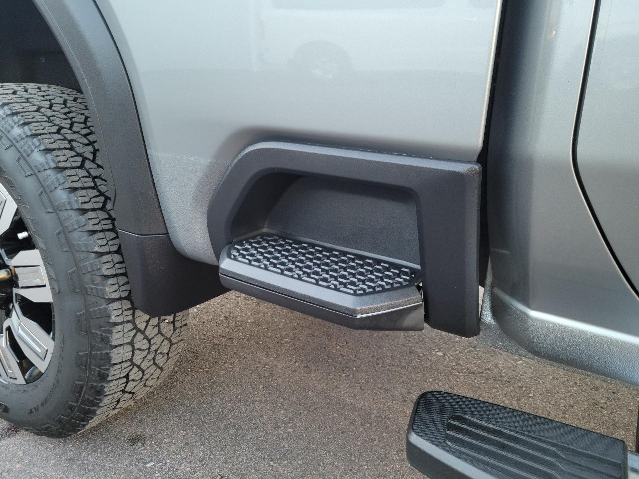 GMC Sierra 3500HD 4WD Crew Cab 159" Denali 2024