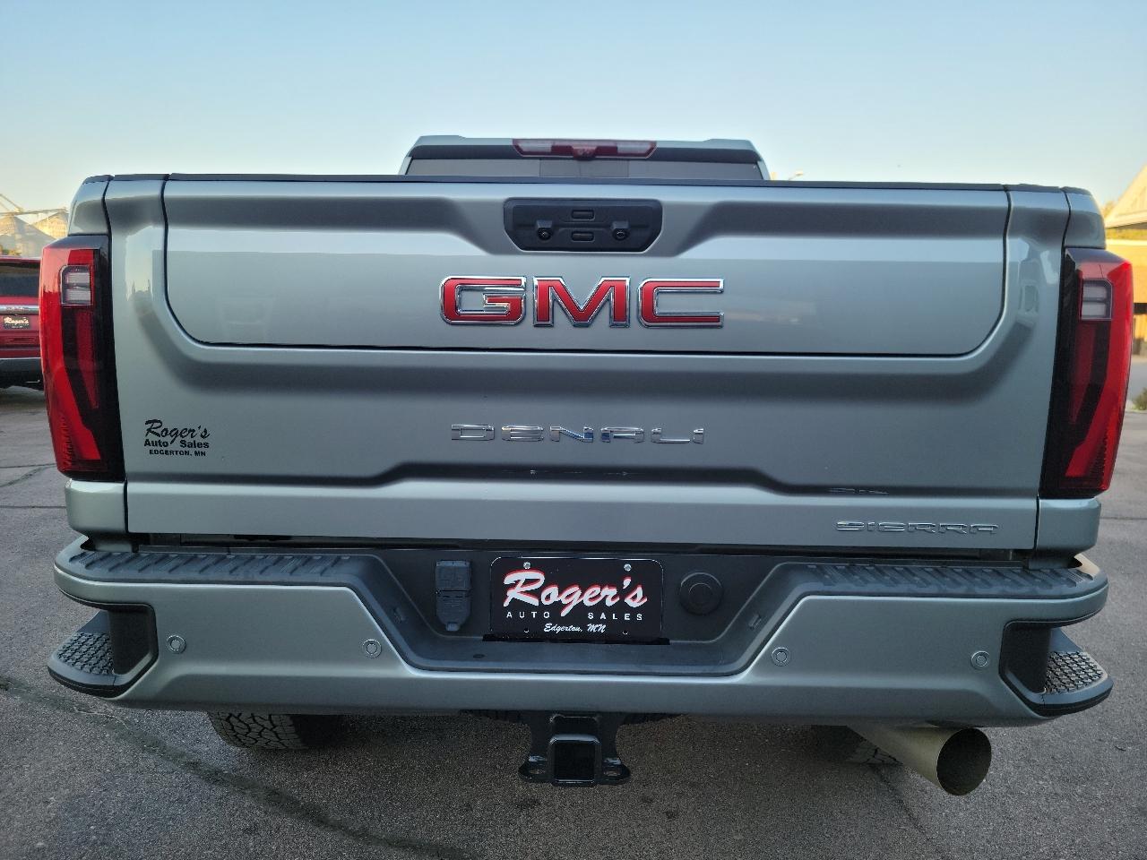 GMC Sierra 3500HD 4WD Crew Cab 159" Denali 2024