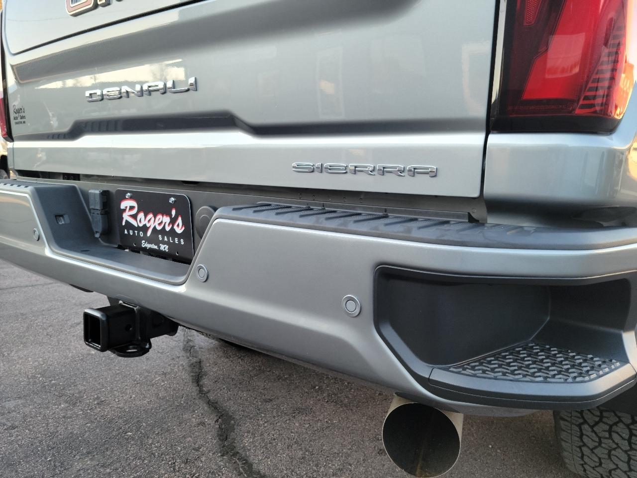 GMC Sierra 3500HD 4WD Crew Cab 159" Denali 2024