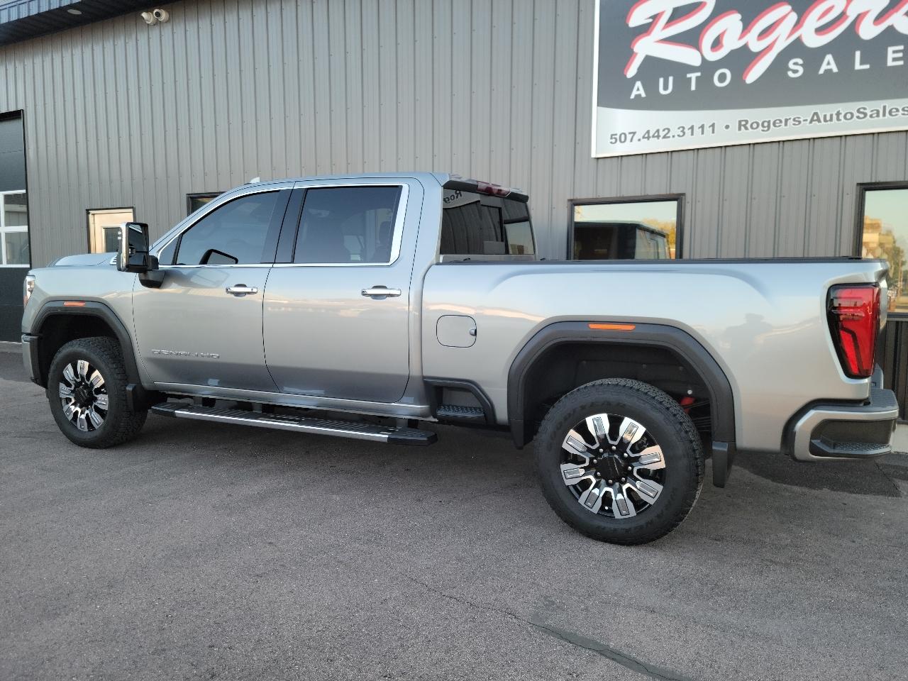 GMC Sierra 3500HD 4WD Crew Cab 159" Denali 2024