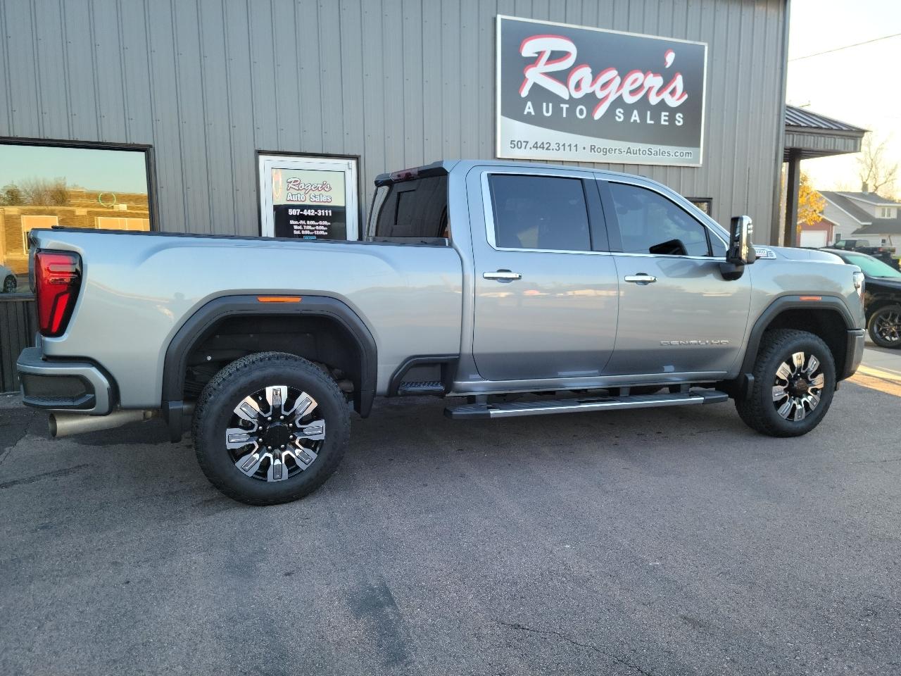 GMC Sierra 3500HD 4WD Crew Cab 159" Denali 2024