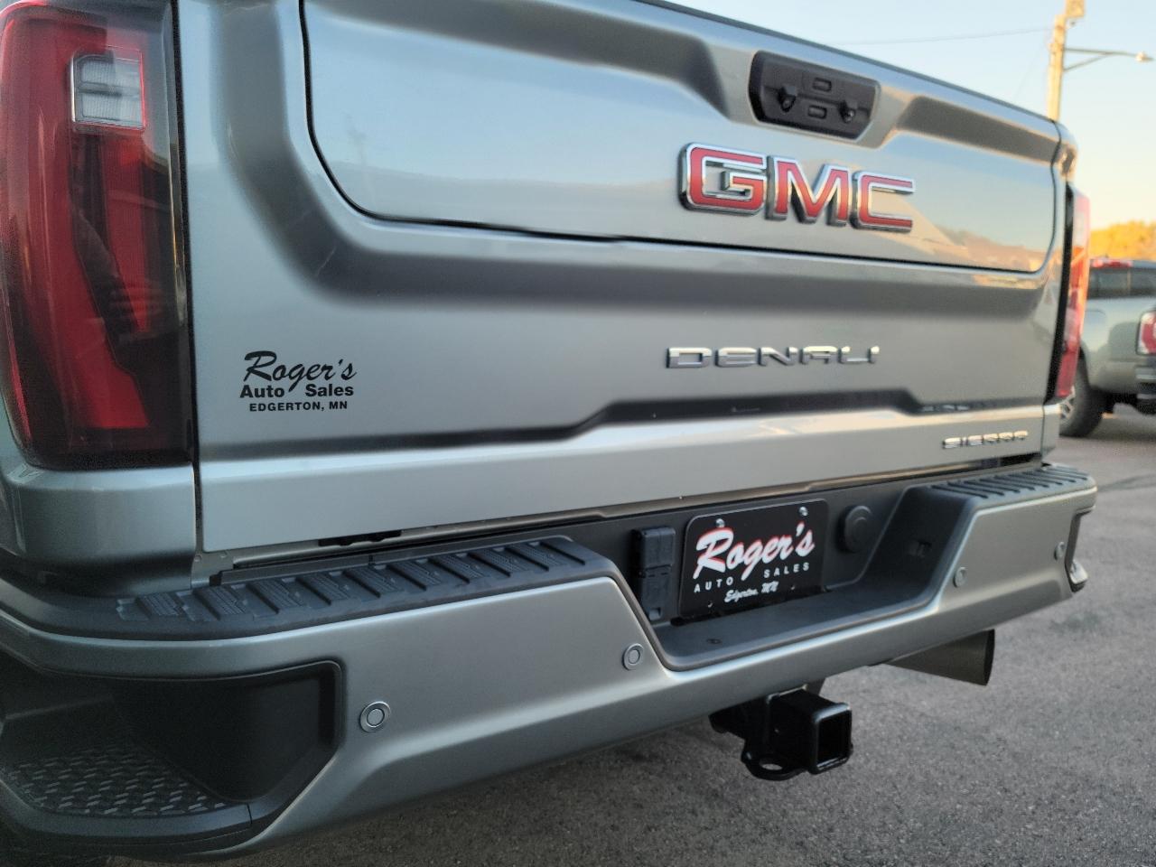 GMC Sierra 3500HD 4WD Crew Cab 159" Denali 2024