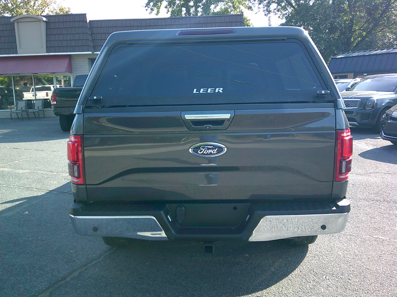 Ford F-150 Lariat SuperCab 8-ft. 4WD 2017 Ford F-150 Lariat SuperCab 8-ft. 4WD 2017