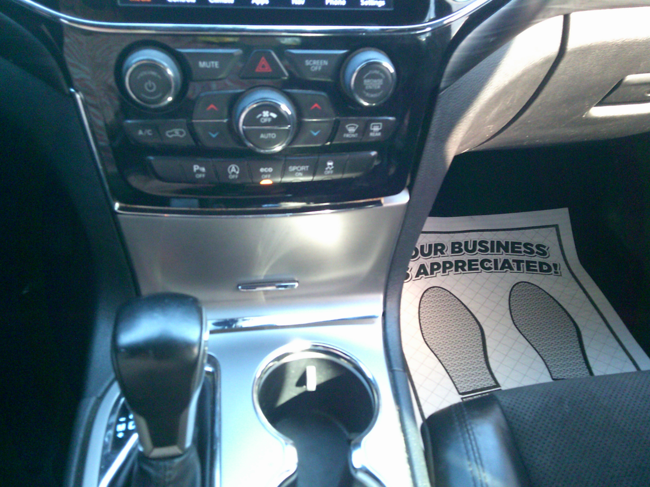 Jeep Grand Cherokee Laredo 2WD 2020 Jeep Grand Cherokee Laredo 2WD 2020