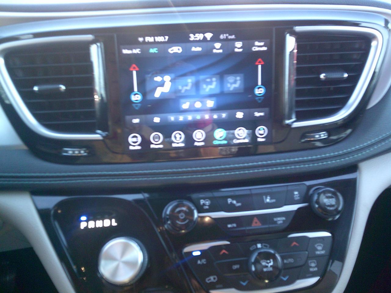 Chrysler Pacifica Hybrid Limited 2018