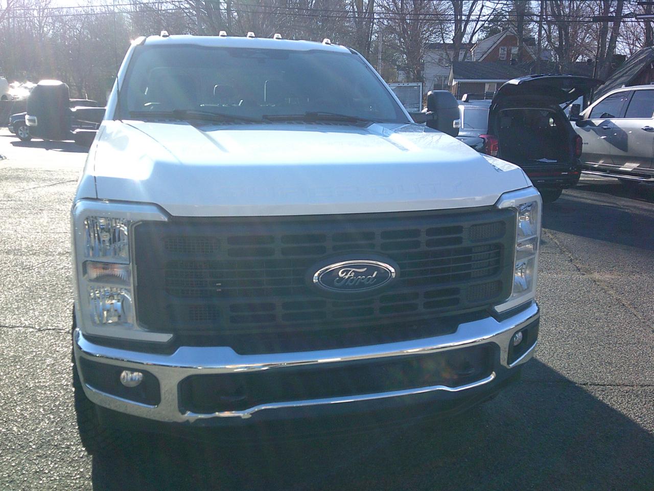 Ford F-250 SD XL Crew Cab 4WD 2023