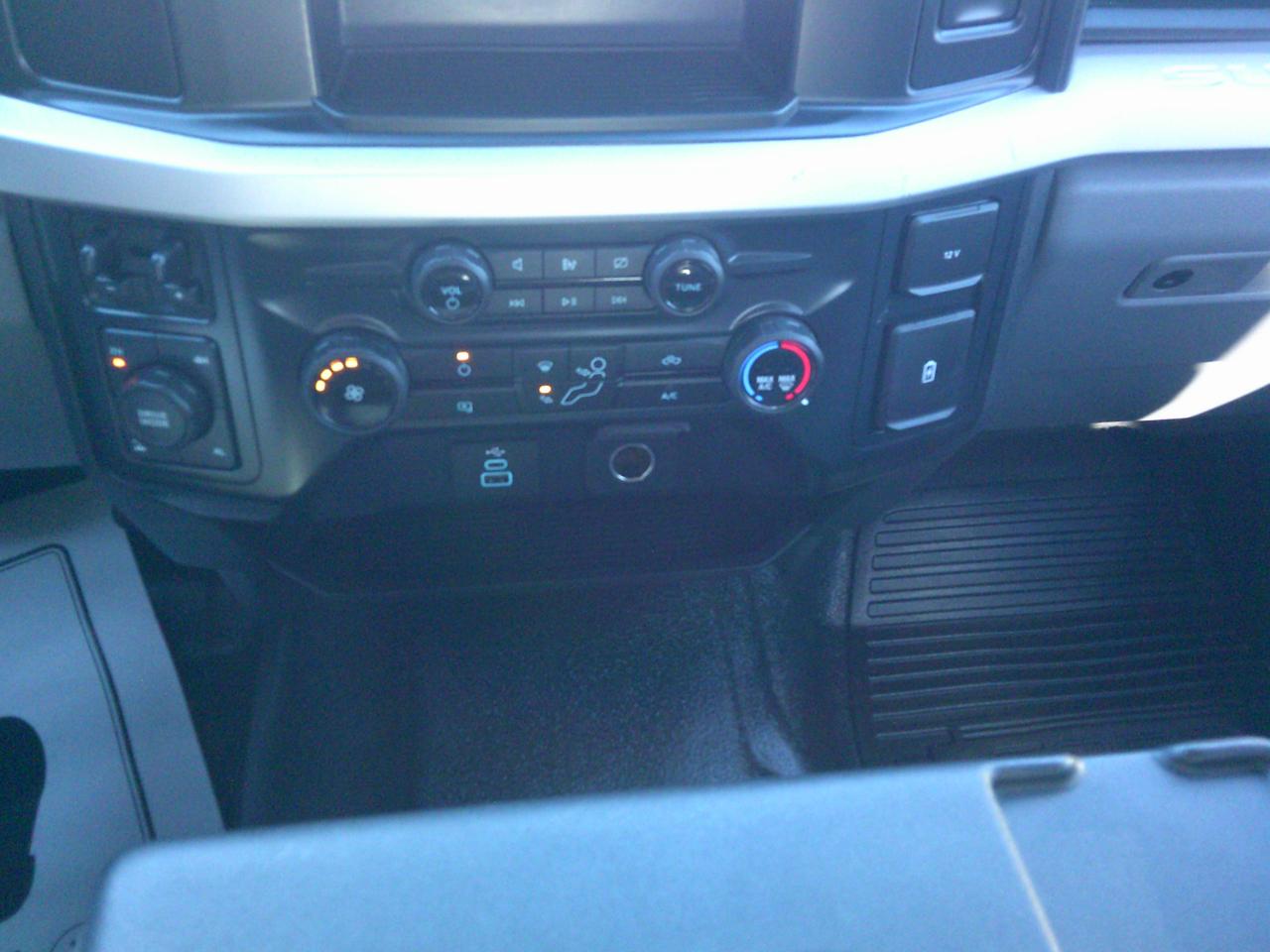 Ford F-250 SD XL Crew Cab 4WD 2023