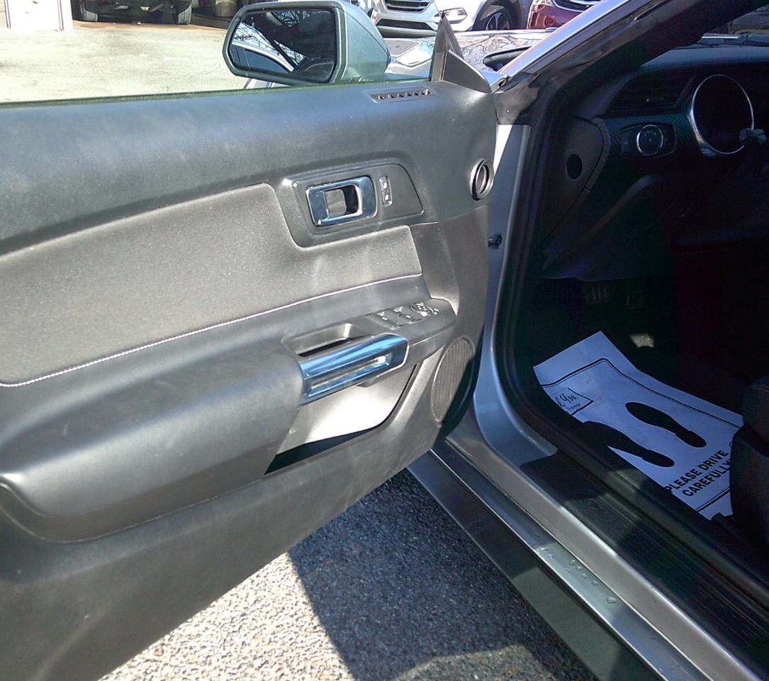 Ford Mustang EcoBoost Premium Convertible 2021