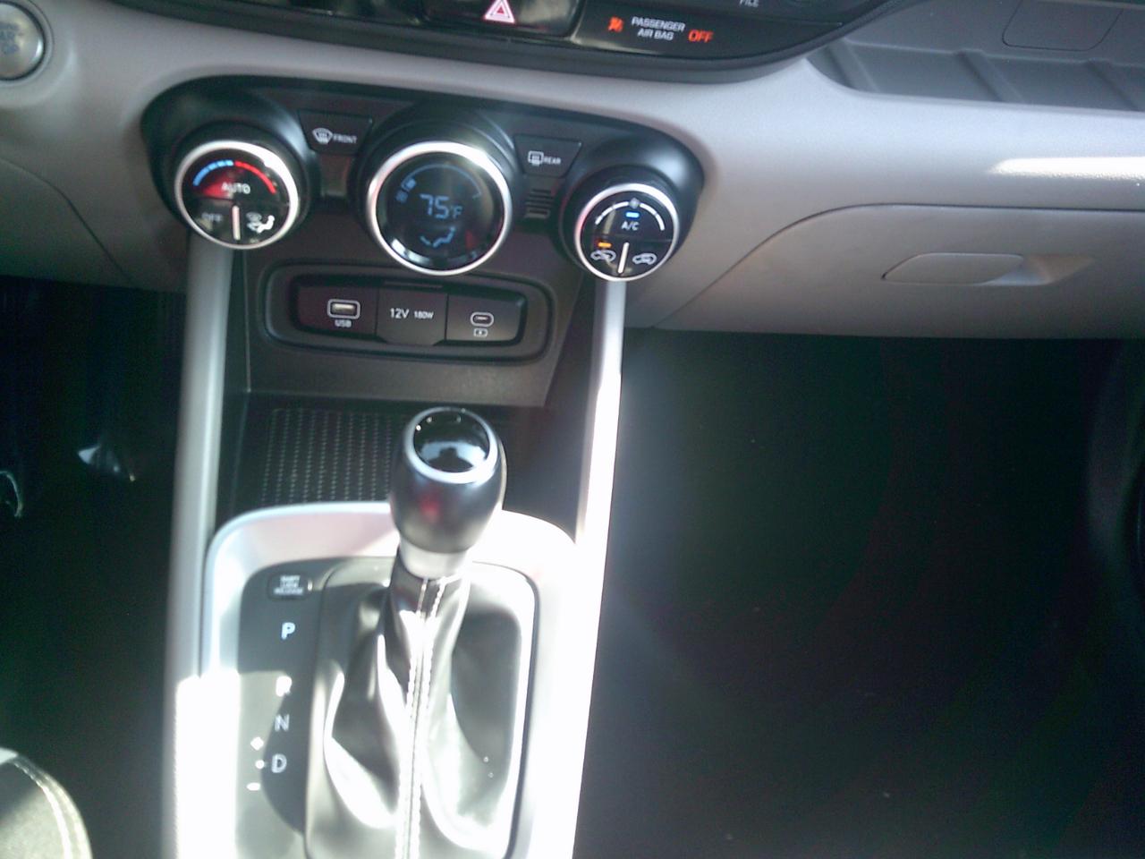 Hyundai Venue SEL 2024