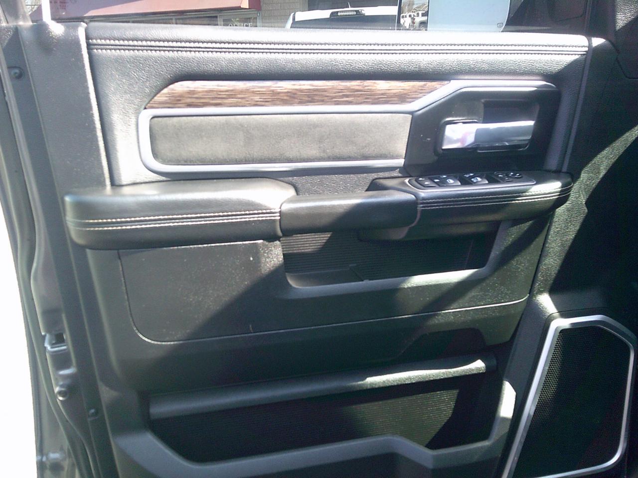 RAM 2500 Laramie Crew Cab SWB 4WD 2021