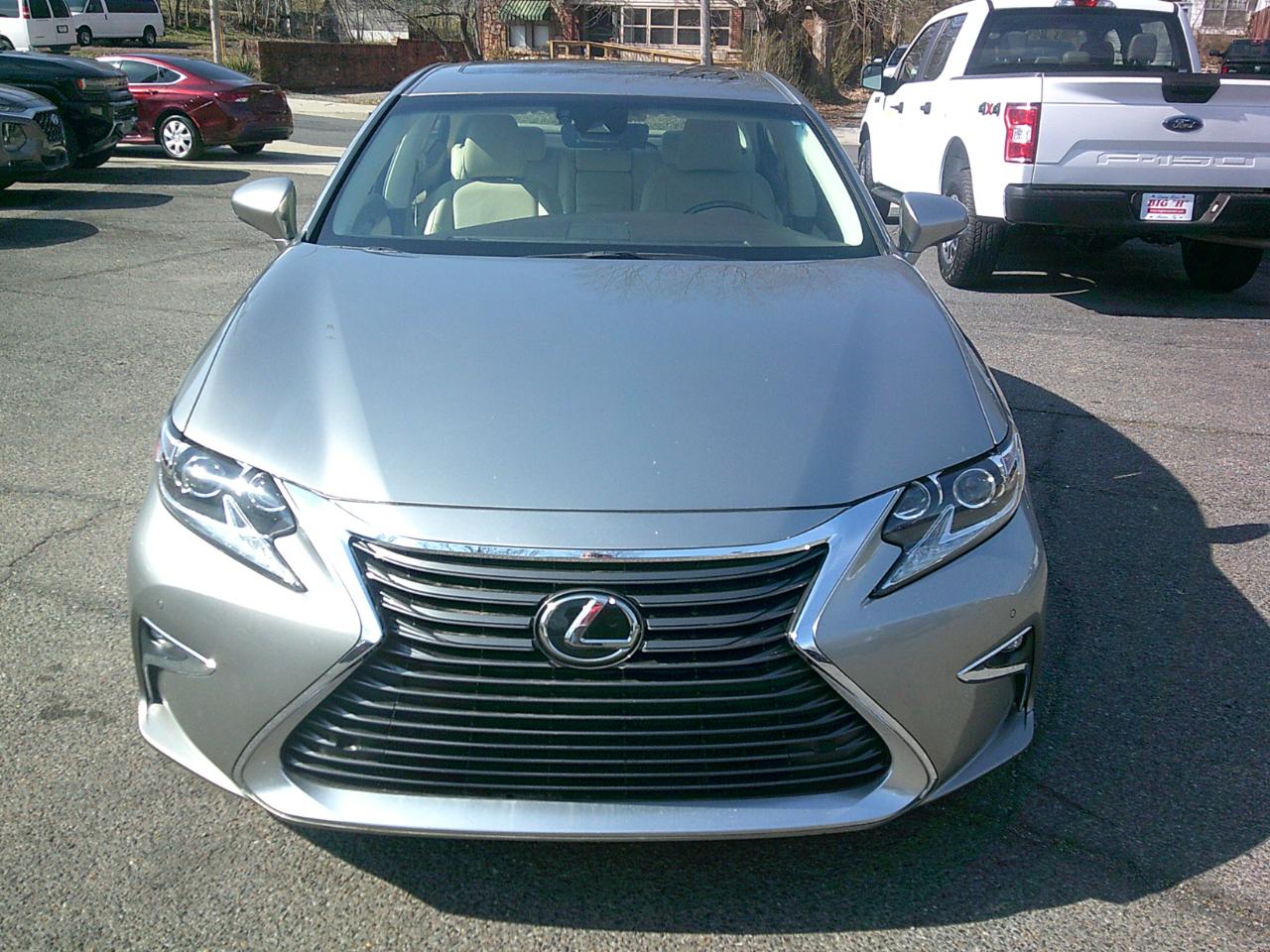 Lexus ES 350 Sedan 2017