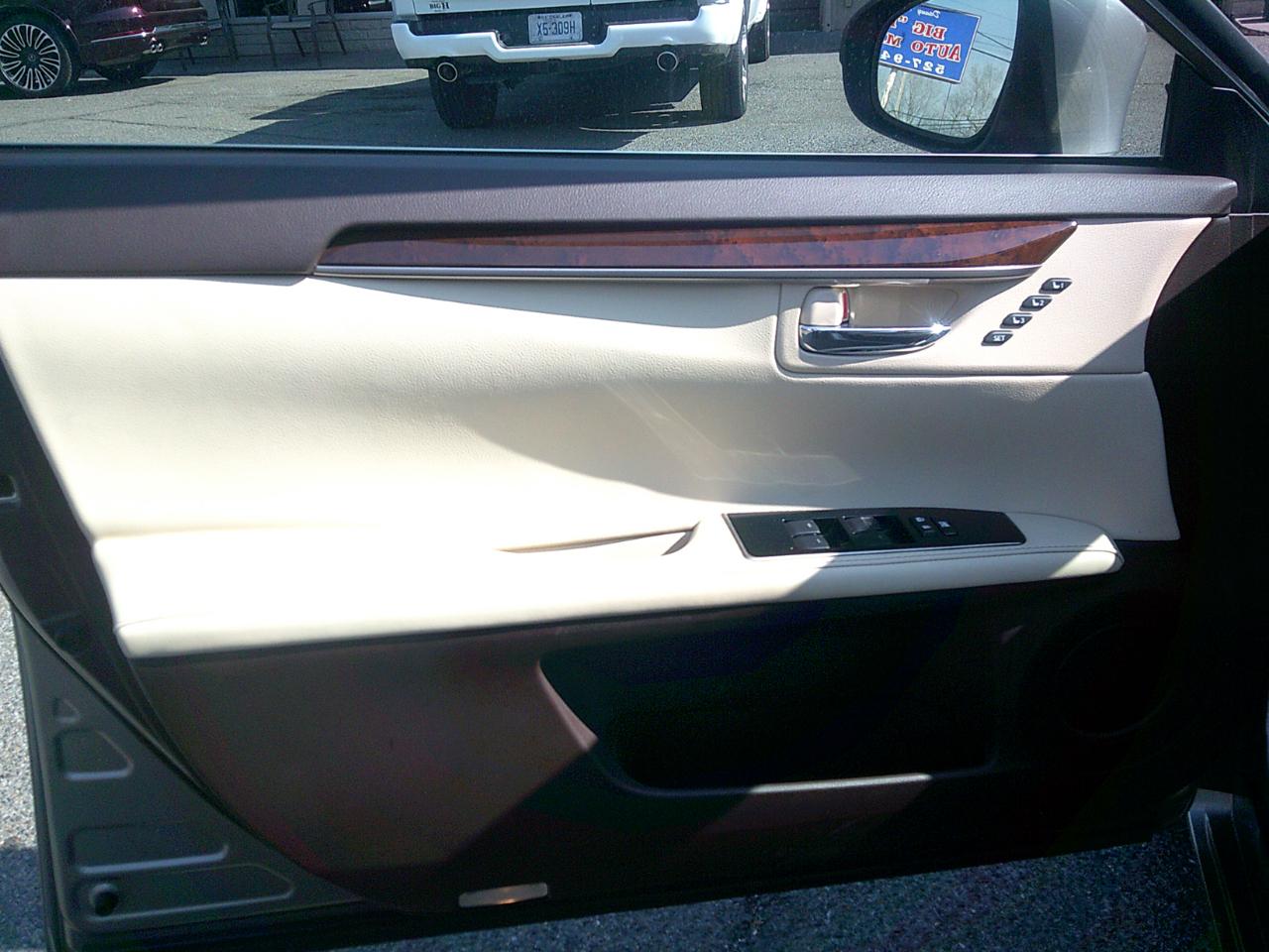 Lexus ES 350 Sedan 2017