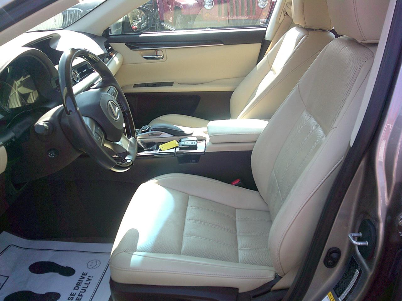 Lexus ES 350 Sedan 2017