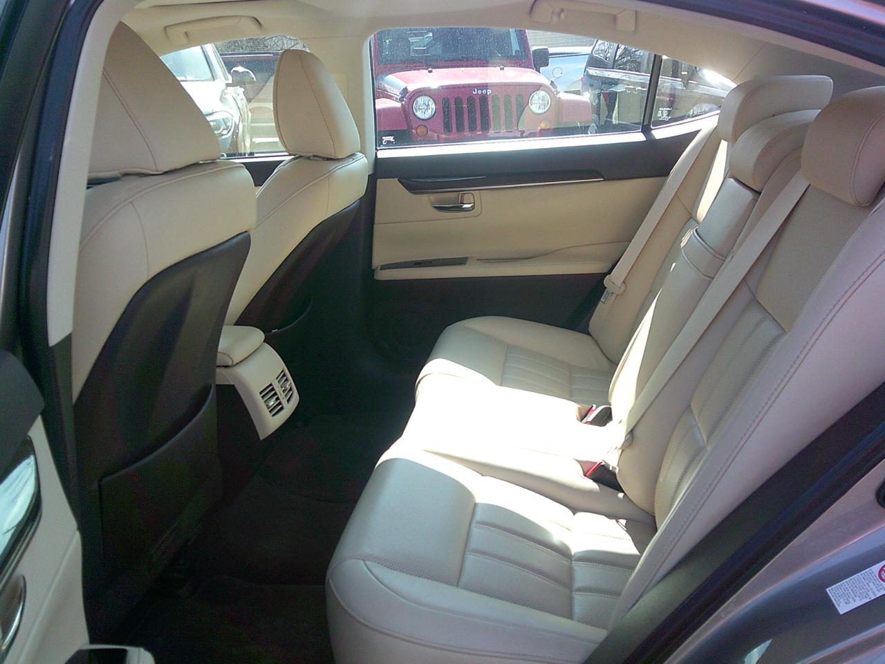 Lexus ES 350 Sedan 2017