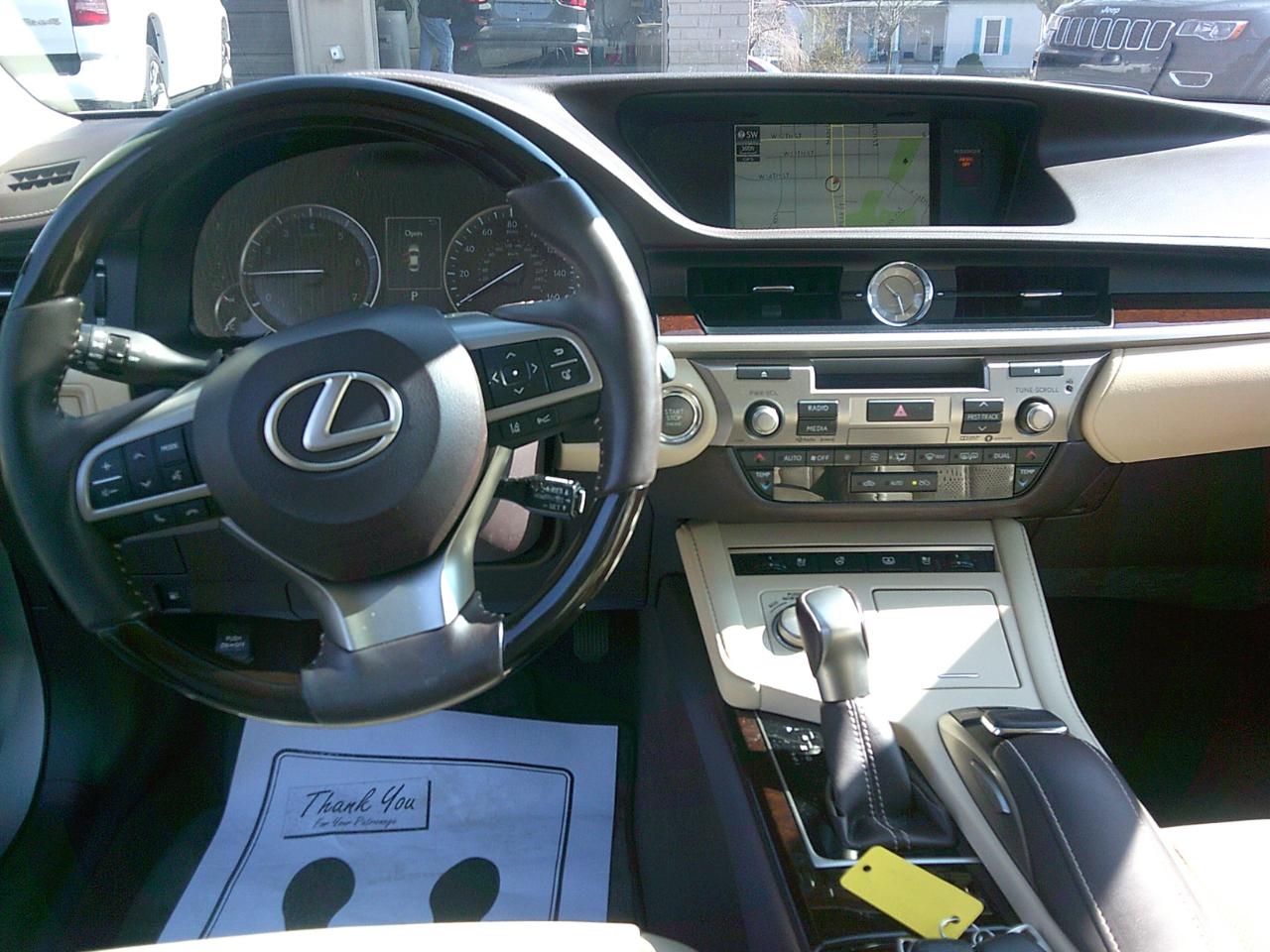 Lexus ES 350 Sedan 2017