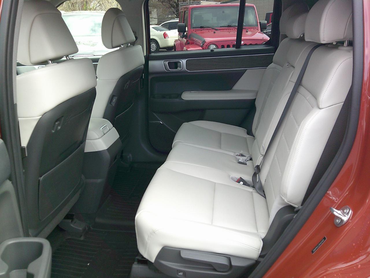 Hyundai Santa Fe Limited 2024