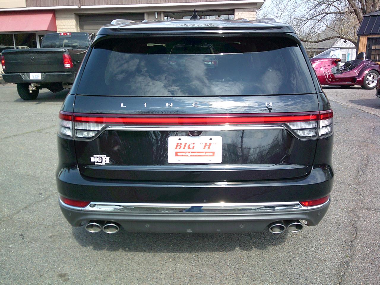 Lincoln Aviator Base 2023