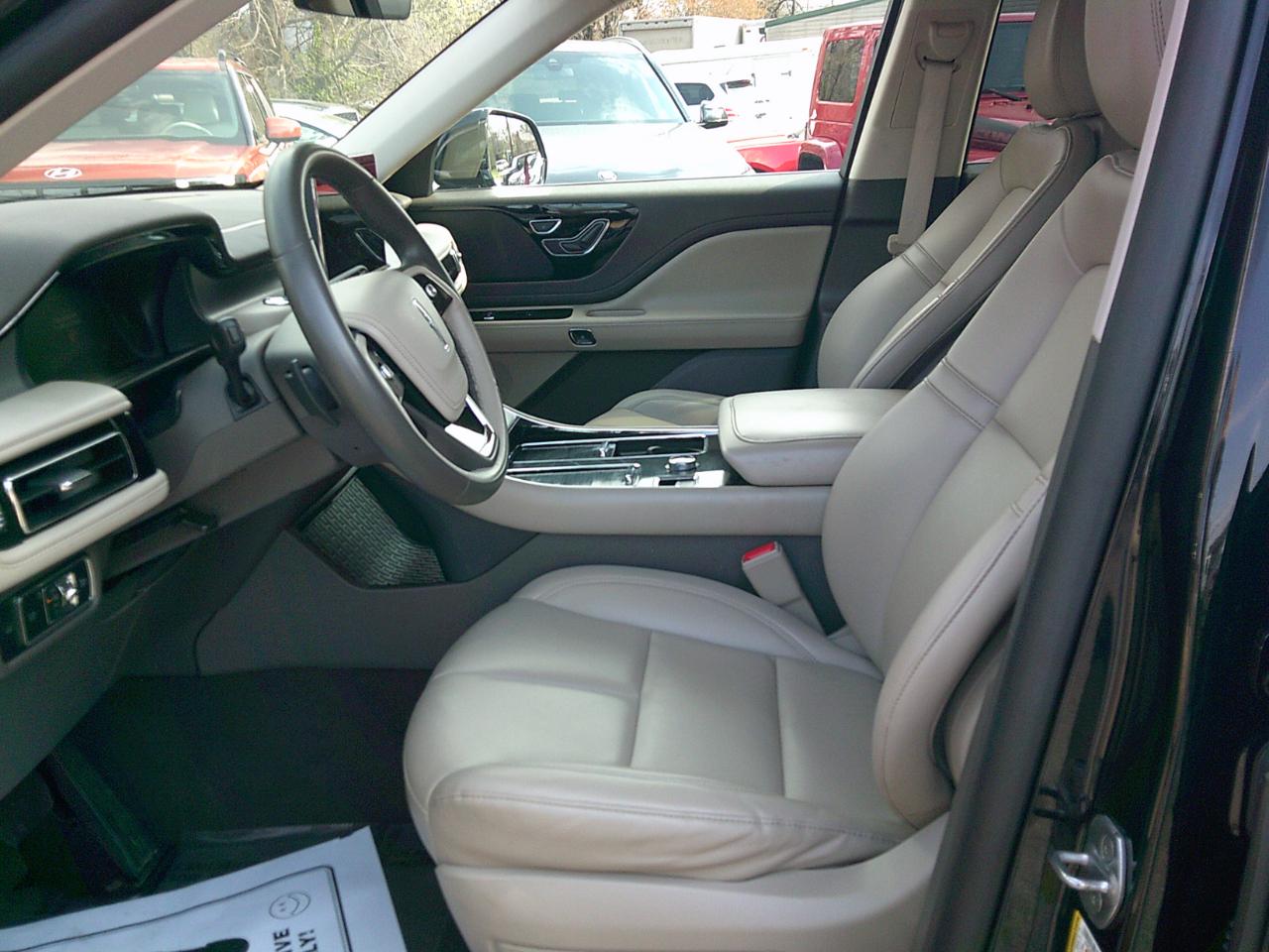 Lincoln Aviator Base 2023