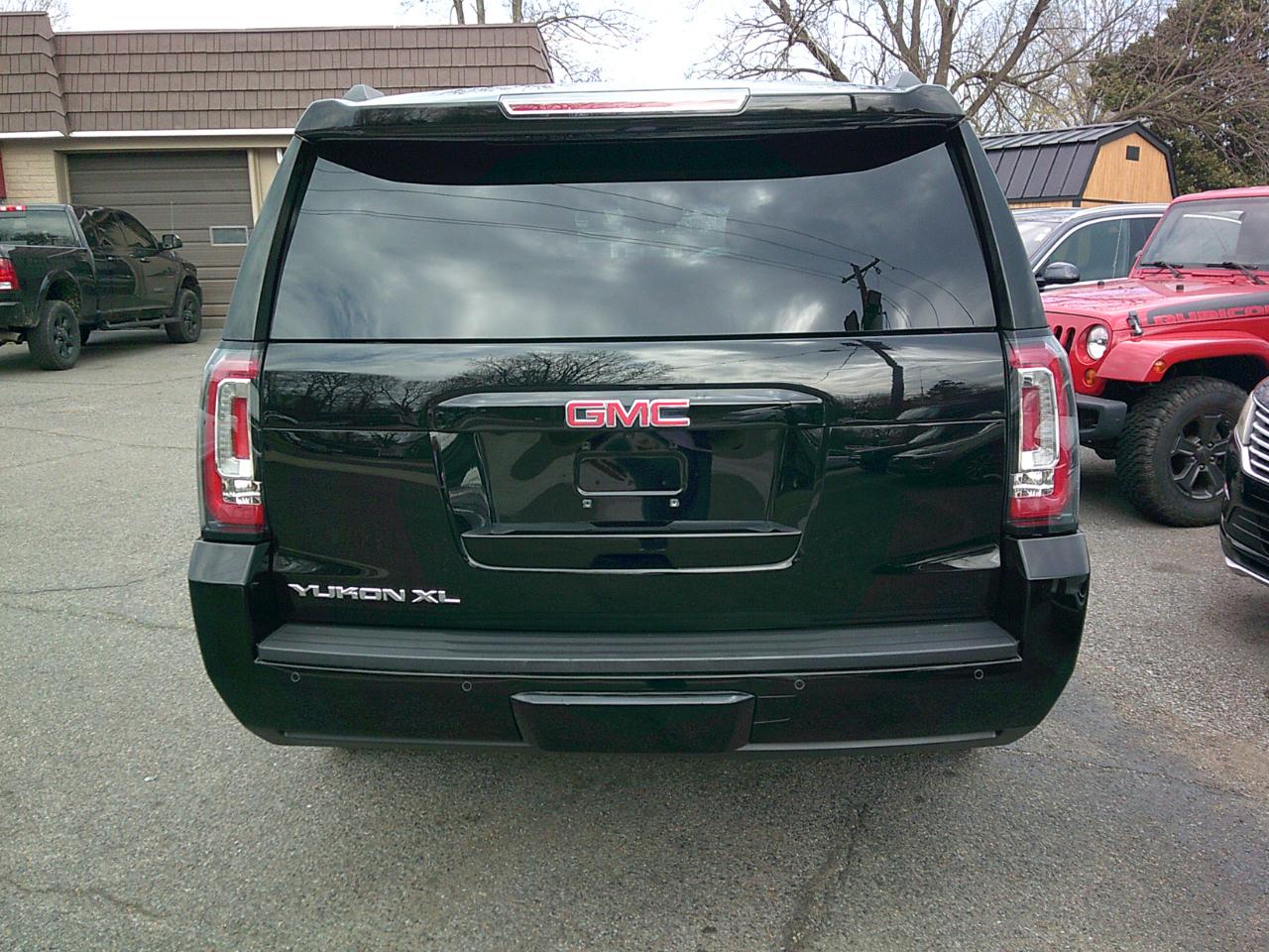 GMC Yukon XL SLT 4WD 2019