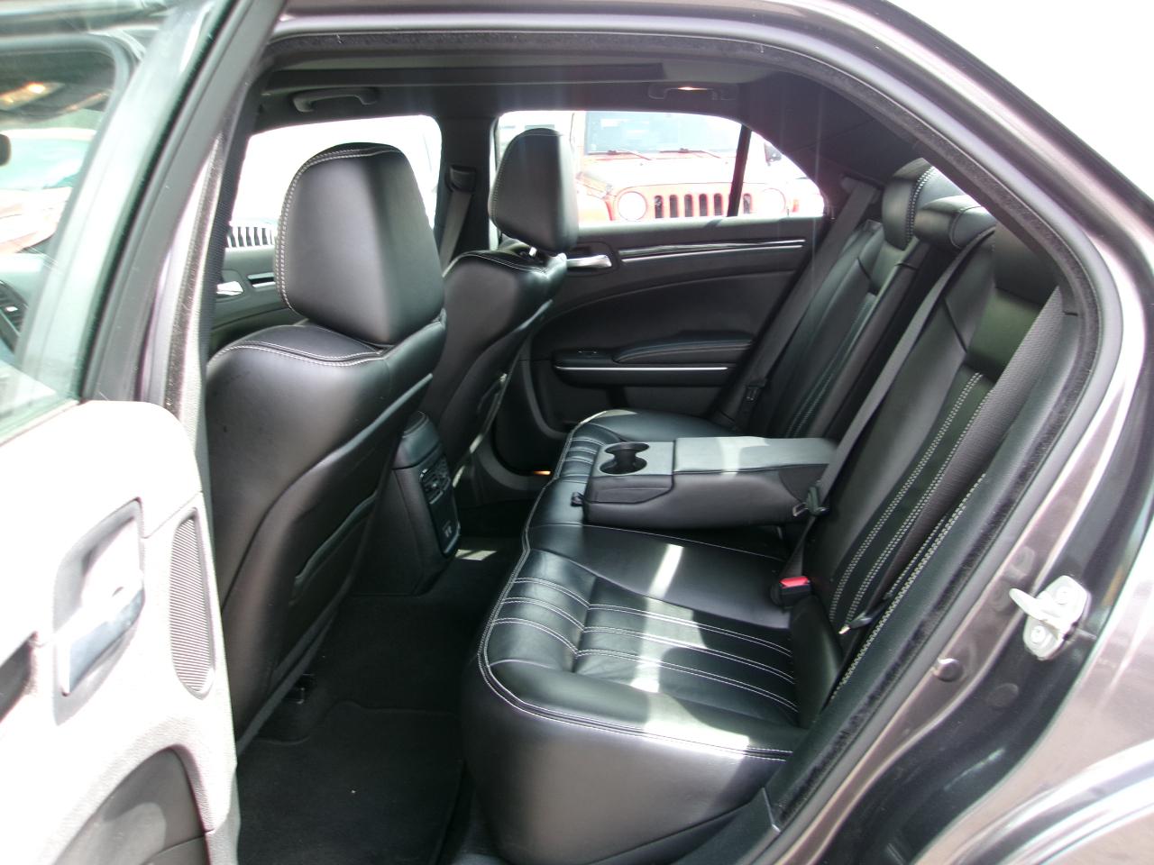 Chrysler 300 S V6 2023