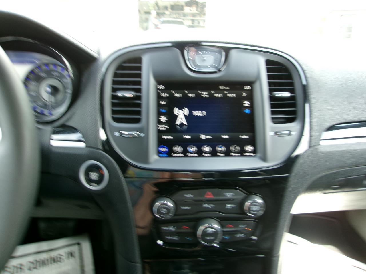 Chrysler 300 S V6 2023