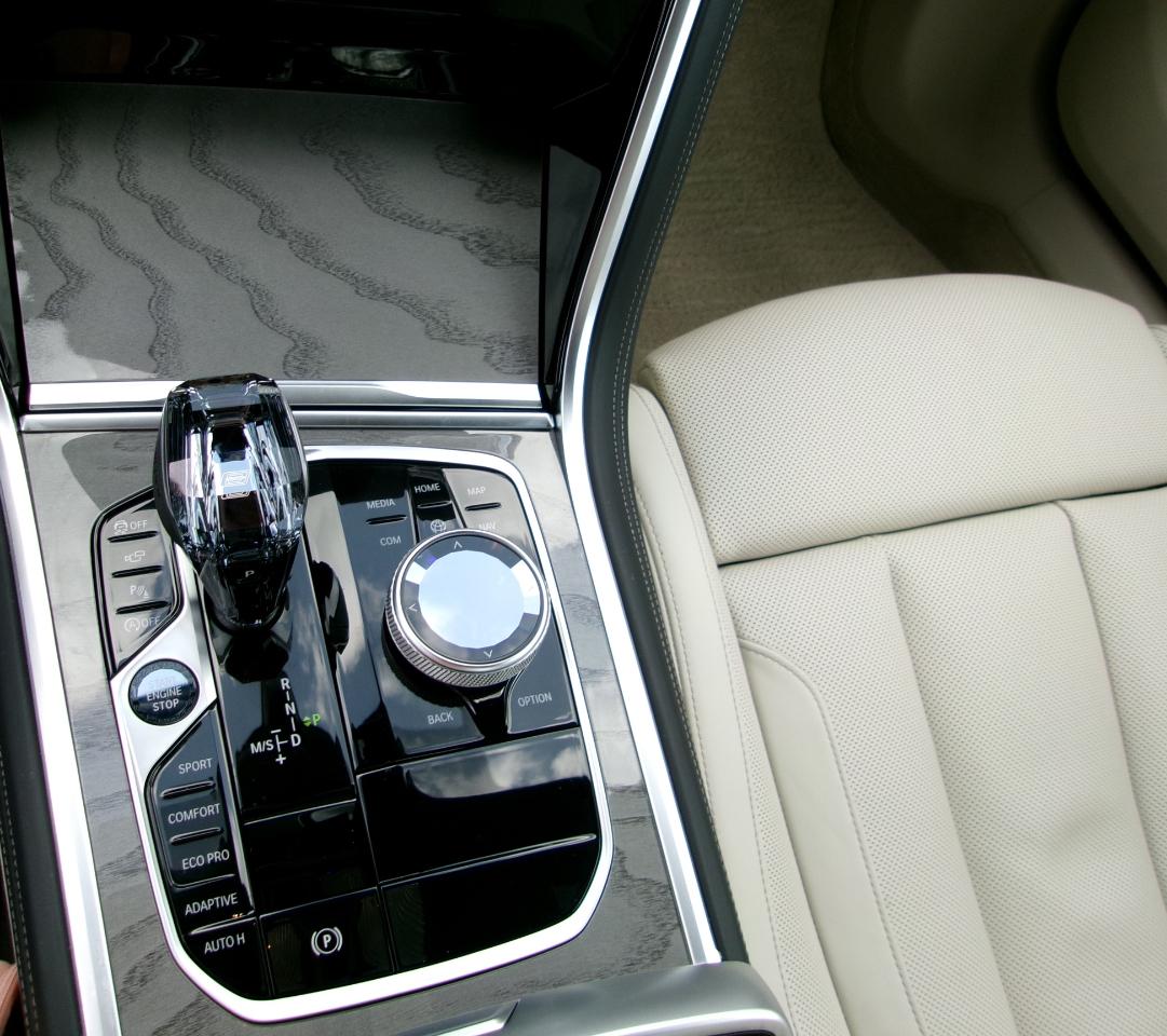 BMW 8-Series M850i xDrive Coupe 2025