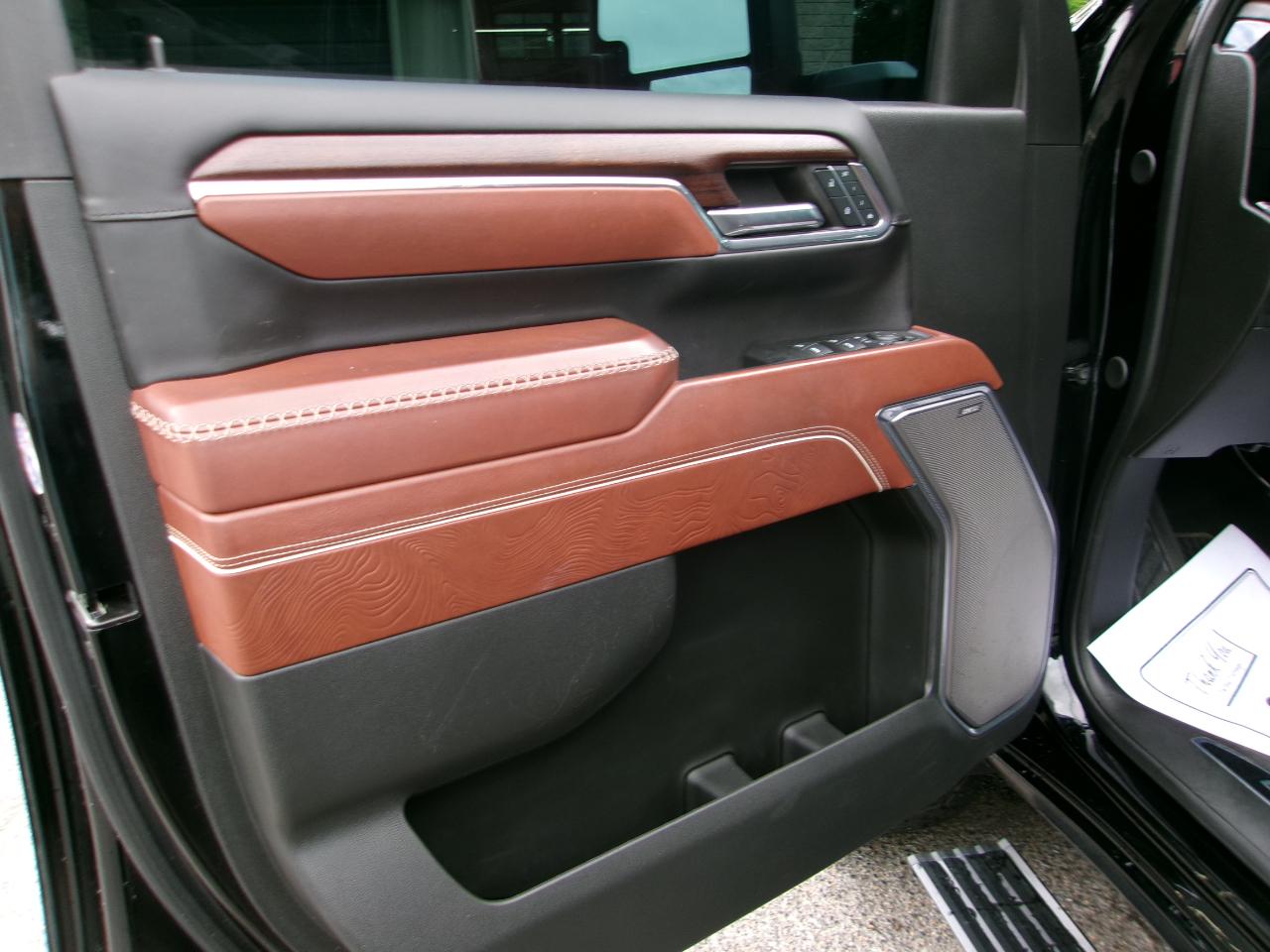 GMC Sierra 2500HD Denali Ultimate Crew Cab 4WD 2024