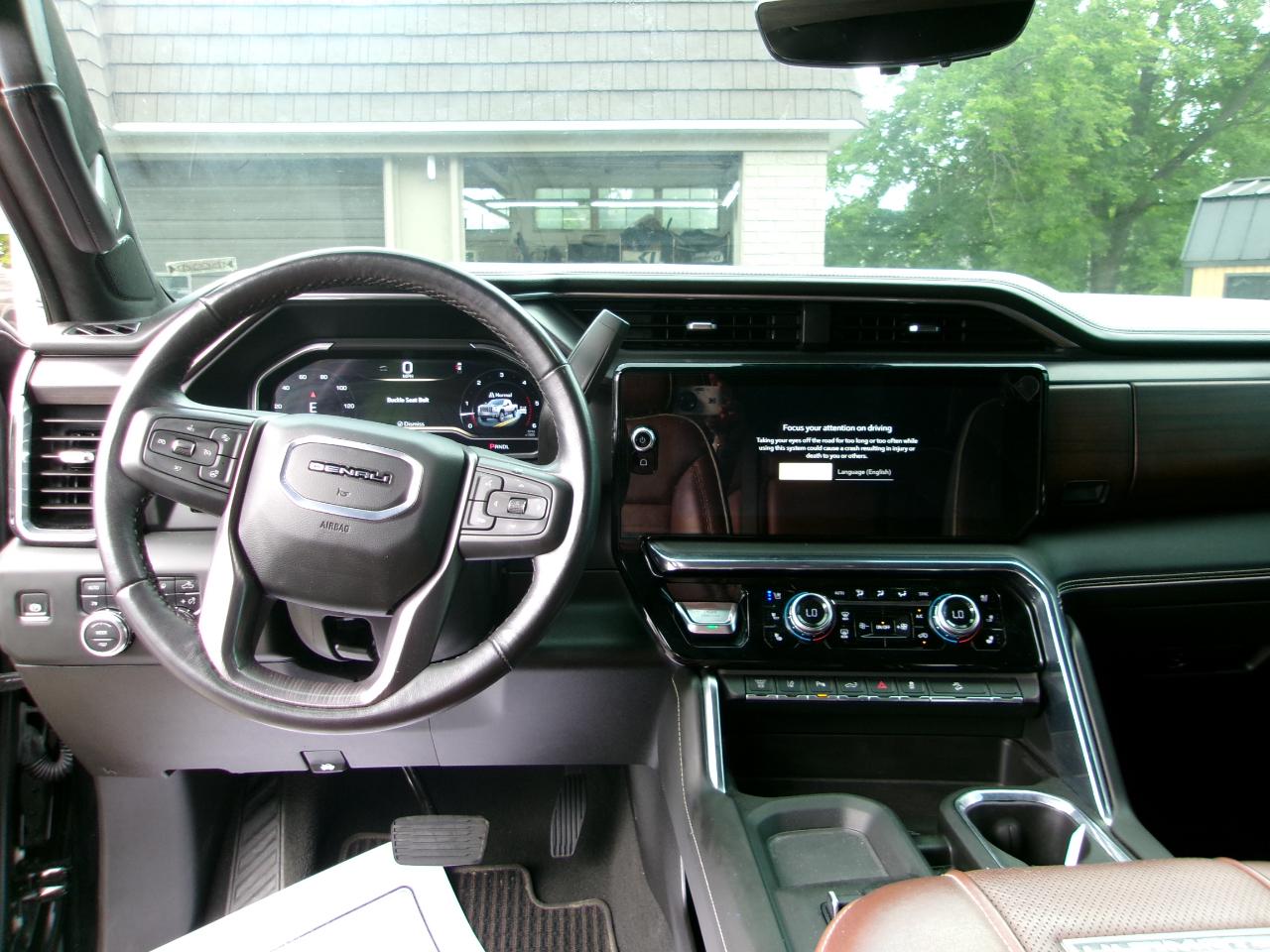 GMC Sierra 2500HD Denali Ultimate Crew Cab 4WD 2024