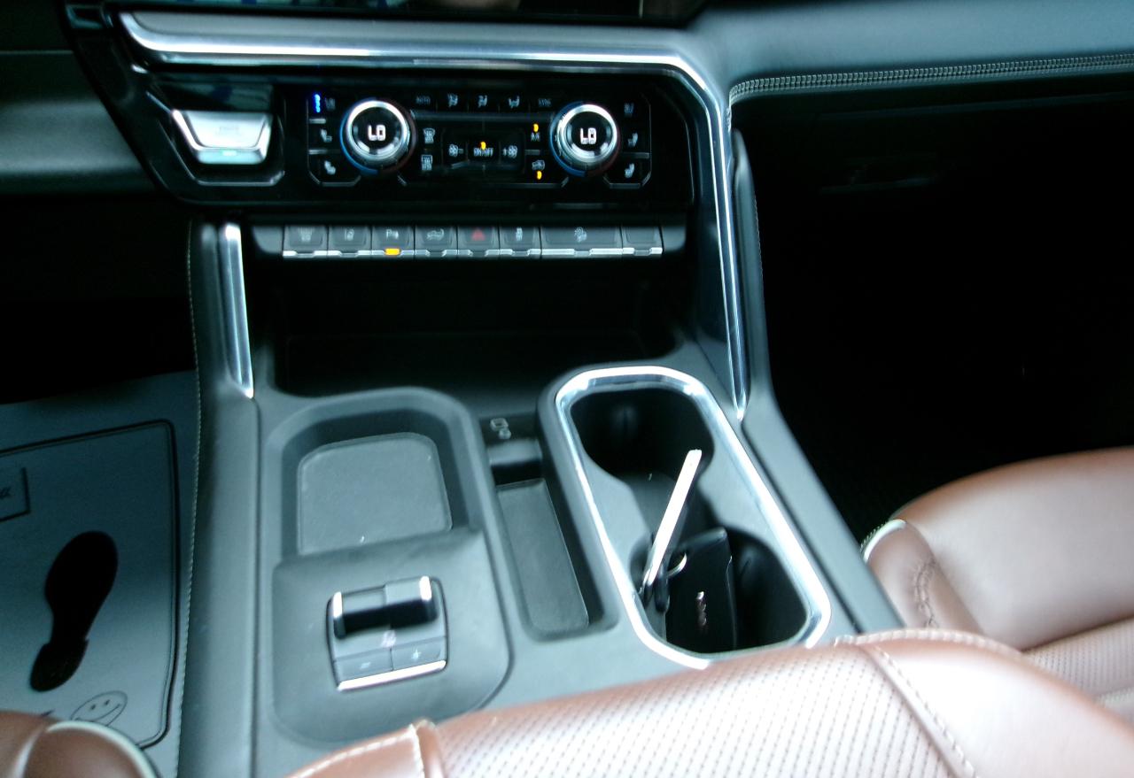 GMC Sierra 2500HD Denali Ultimate Crew Cab 4WD 2024