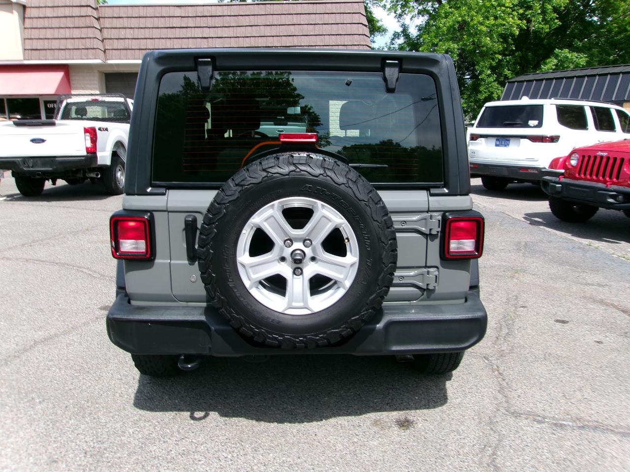 Jeep Wrangler Sport 4WD 2018