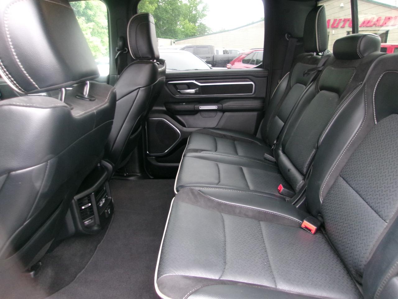 RAM 1500 Laramie Crew Cab SWB 4WD 2025