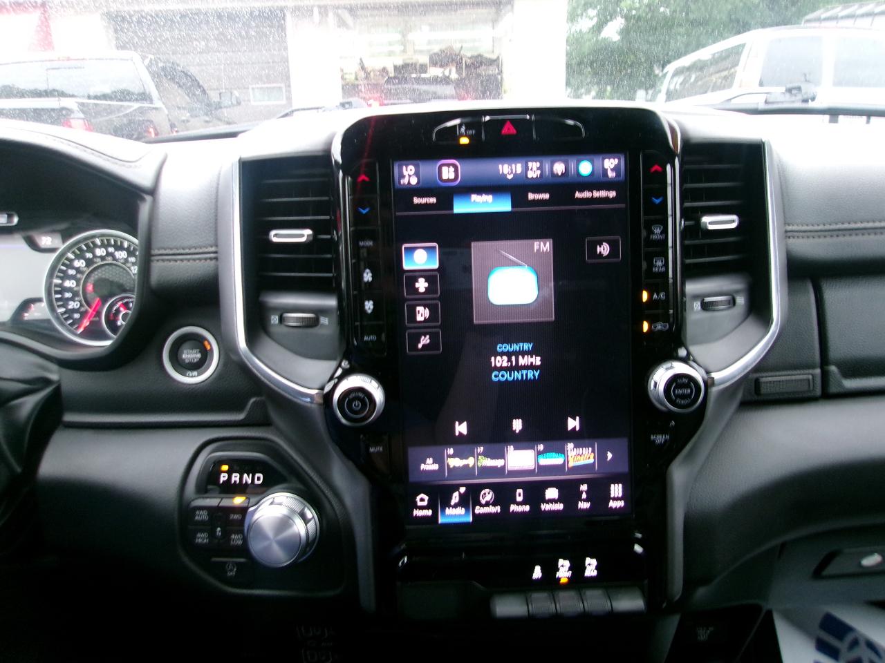 RAM 1500 Laramie Crew Cab SWB 4WD 2025