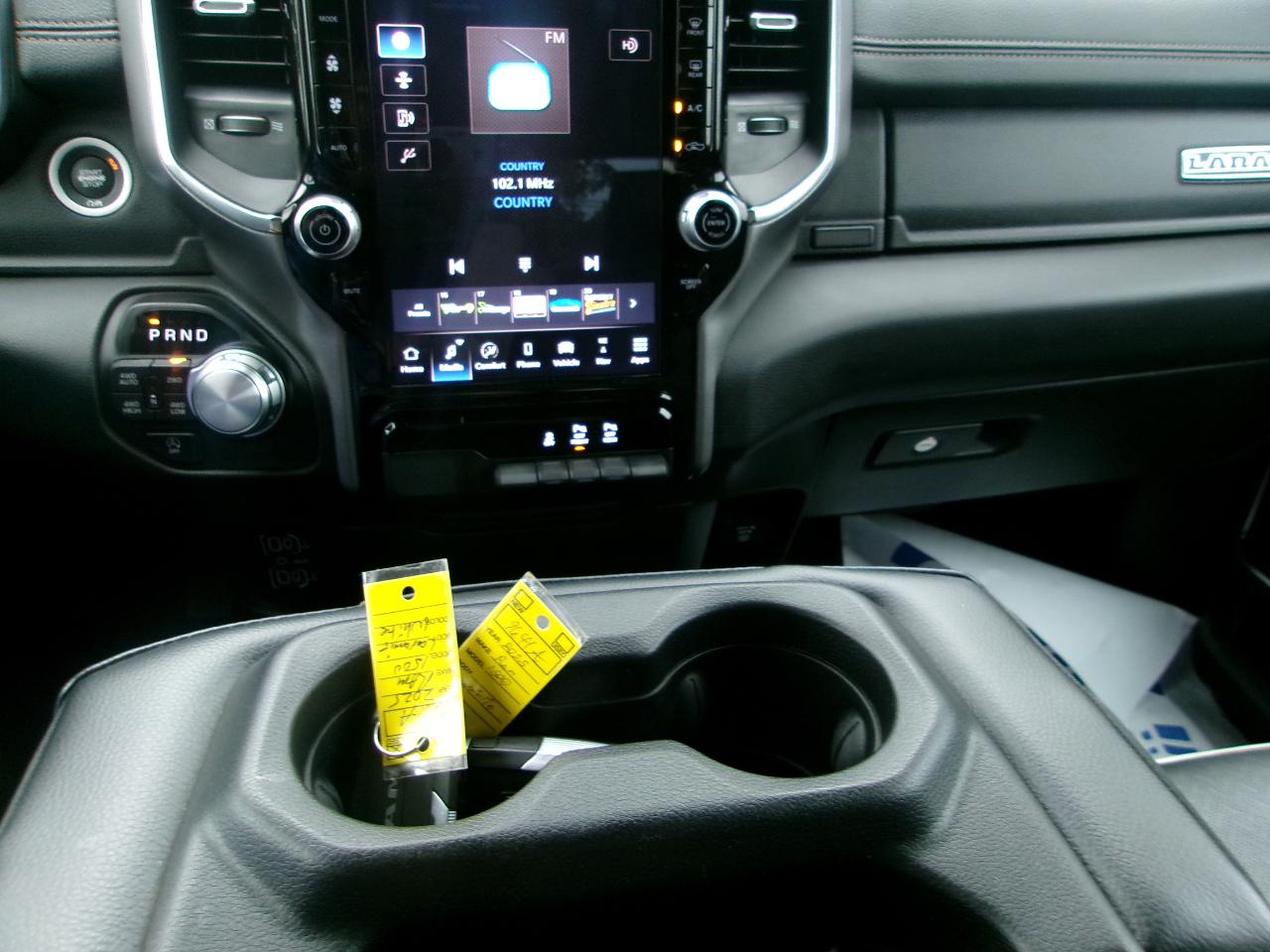 RAM 1500 Laramie Crew Cab SWB 4WD 2025