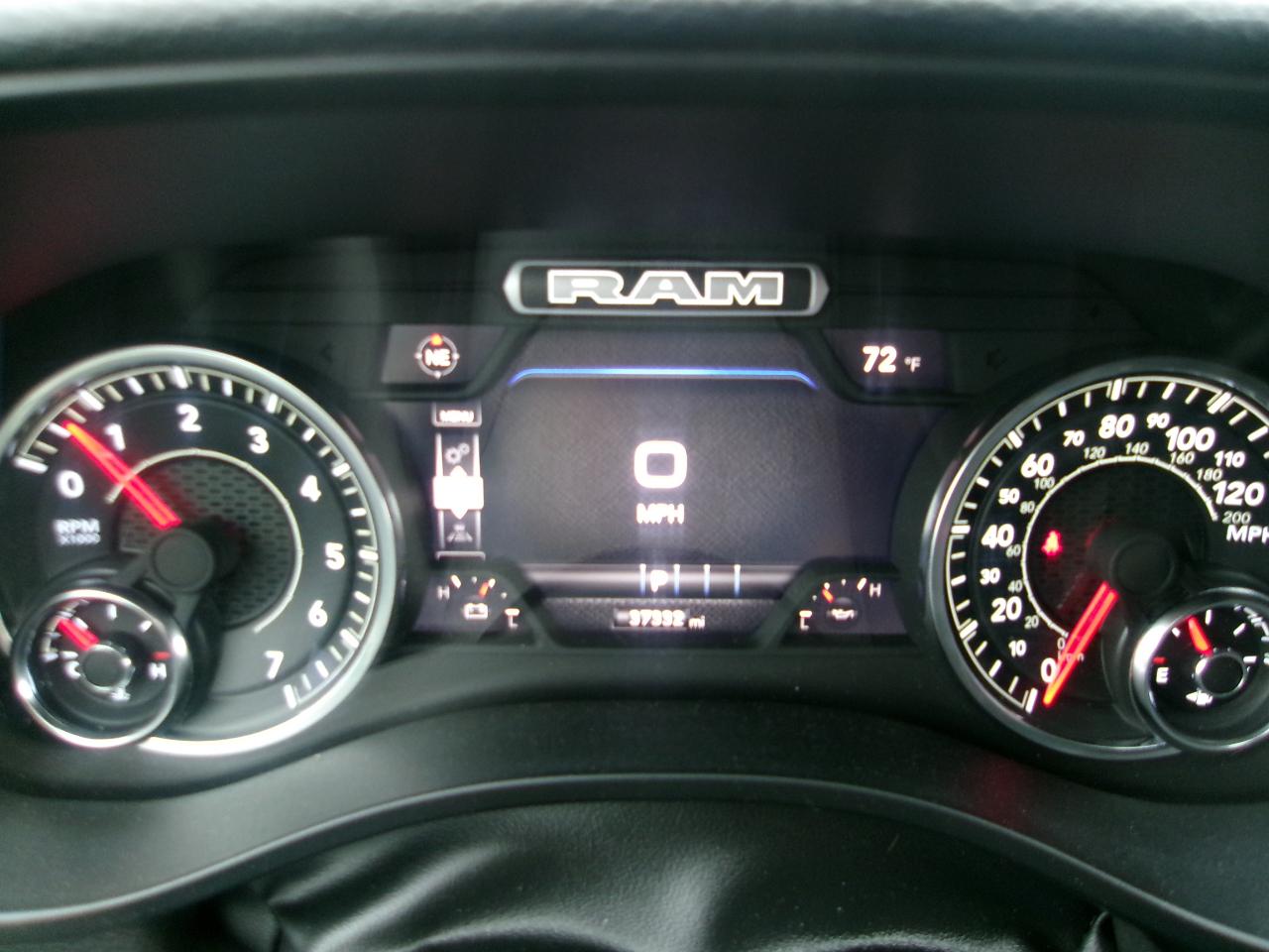 RAM 1500 Laramie Crew Cab SWB 4WD 2025