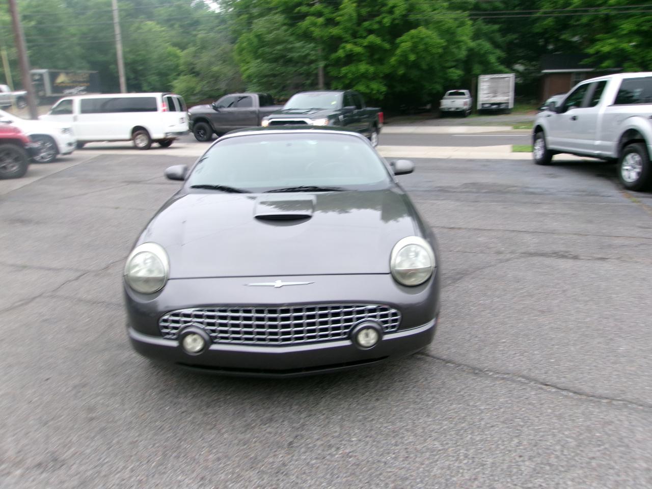 Ford Thunderbird Deluxe 2003