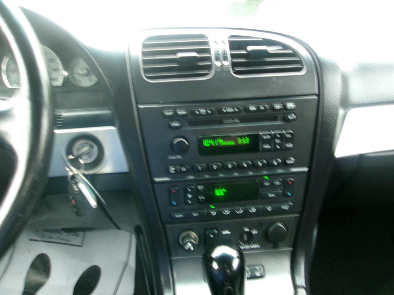 Ford Thunderbird Deluxe 2003