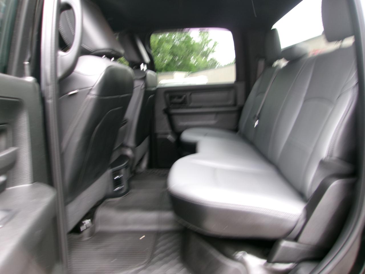 RAM 2500 Tradesman Crew Cab SWB 4WD 2022