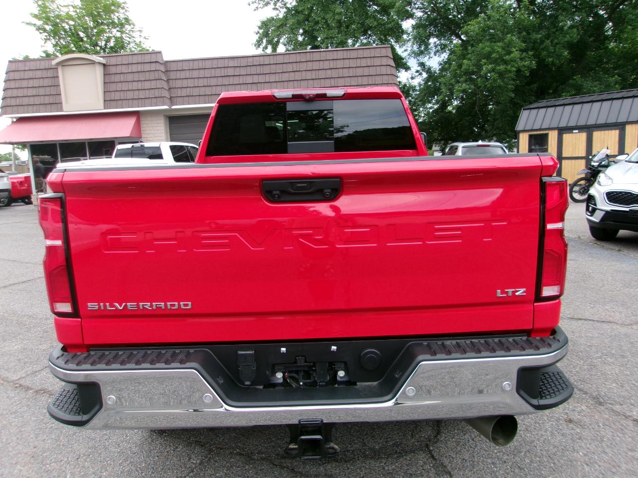 Chevrolet Silverado 2500HD LTZ Crew Cab Short Box 4WD 2024